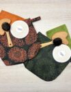 Kulturtaschen-Sets in Rot und Grün